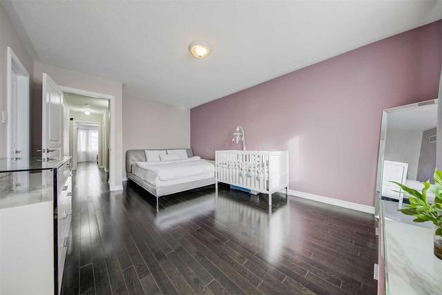 29 Rizal Ave, House semidetached with 3 bedrooms, 3 bathrooms and 3 parking in Markham ON | Image 7