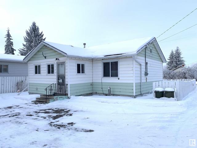 5003 50 Av, House detached with 2 bedrooms, 1 bathrooms and null parking in Thorhild County AB | Image 13