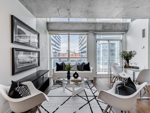 820 - 1029 King St W, Condo with 1 bedrooms, 1 bathrooms and 1 parking in Toronto ON | Image 1