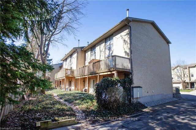 7 - 1399 Commissioners Rd W, Townhouse with 2 bedrooms, 2 bathrooms and 2 parking in London ON | Image 22