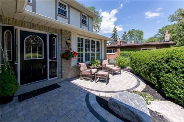1000 Beaufort Crt, House detached with 4 bedrooms, 3 bathrooms and 4 parking in Oshawa ON | Image 2