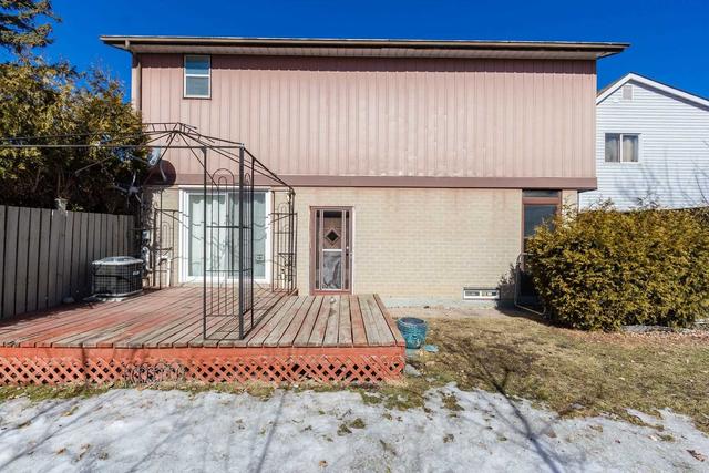 6 Grasspoint Sq, House detached with 3 bedrooms, 2 bathrooms and 4 parking in Brampton ON | Image 24