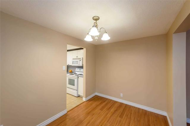 87 - 151 Gateshead Cres, Townhouse with 3 bedrooms, 2 bathrooms and 1 parking in Hamilton ON | Image 8