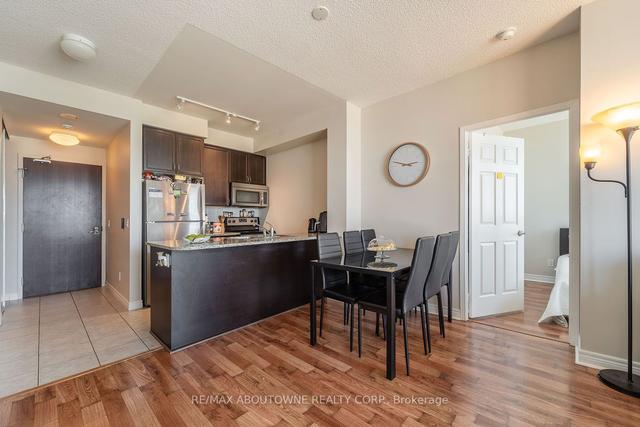2317 - 339 Rathburn Rd W, Condo with 2 bedrooms, 2 bathrooms and 1 parking in Mississauga ON | Image 3
