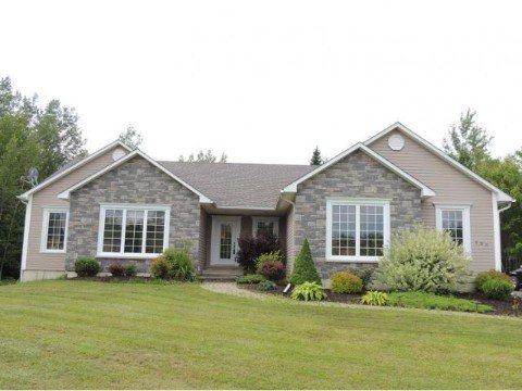 158 Susan Dr, House detached with 4 bedrooms, 3 bathrooms and 6 parking in Fredericton NB | Card Image