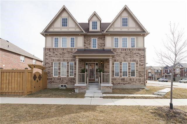 1001 Farmstead Dr, House detached with 4 bedrooms, 3 bathrooms and 4 parking in Milton ON | Image 1