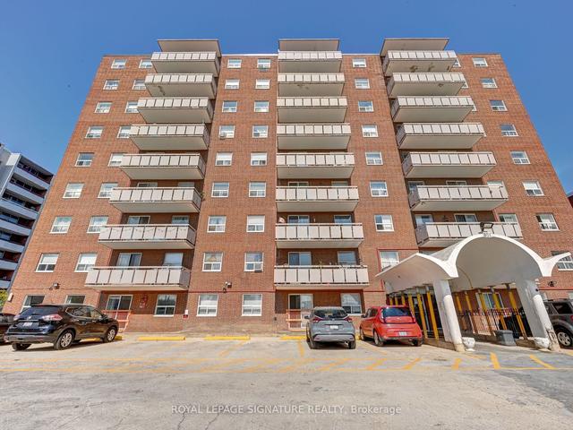 902 - 851 Queenston Rd, Condo with 2 bedrooms, 1 bathrooms and 1 parking in Hamilton ON | Image 12