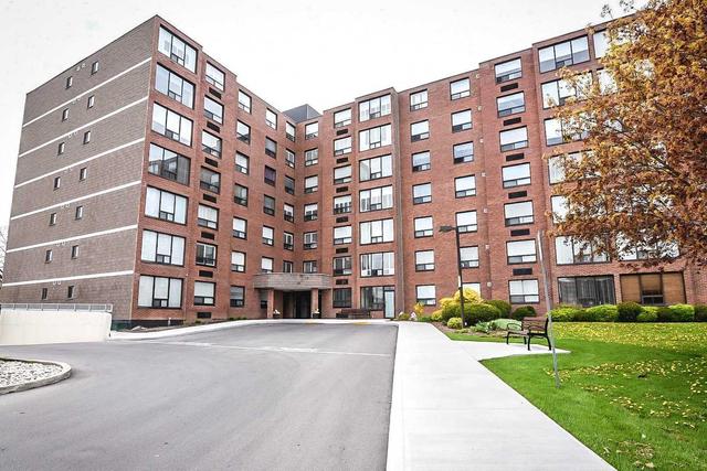202 - 99 Donn Ave, Condo with 2 bedrooms, 2 bathrooms and 1 parking in Hamilton ON | Image 2