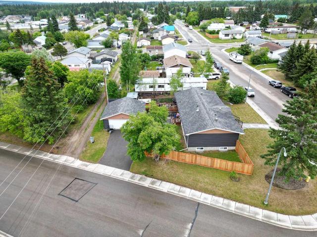 4920 47 Avenue, House detached with 5 bedrooms, 2 bathrooms and 2 parking in Yellowhead County AB | Image 31