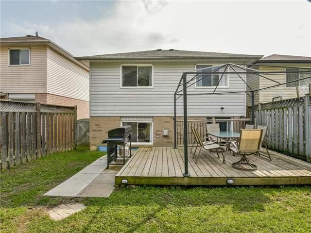 104 Mcfeeters Cres, House attached with 3 bedrooms, 3 bathrooms and 1 parking in Clarington ON | Image 18