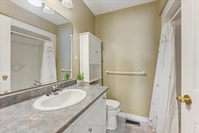 2463 Denure Dr, House detached with 2 bedrooms, 3 bathrooms and 4 parking in Peterborough ON | Image 11
