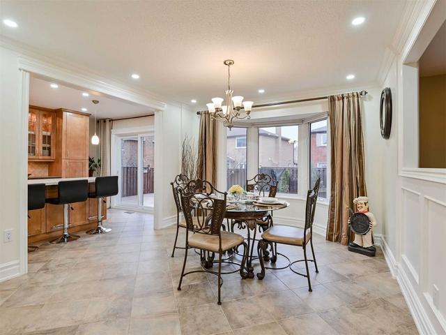 87 Nipissing Cres, House detached with 4 bedrooms, 3 bathrooms and 8 parking in Brampton ON | Image 2