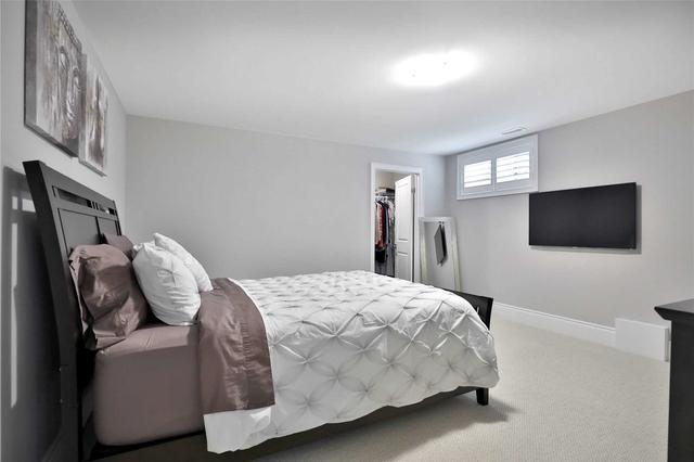 315 Mapledene Dr, House detached with 4 bedrooms, 5 bathrooms and 6 parking in Hamilton ON | Image 29