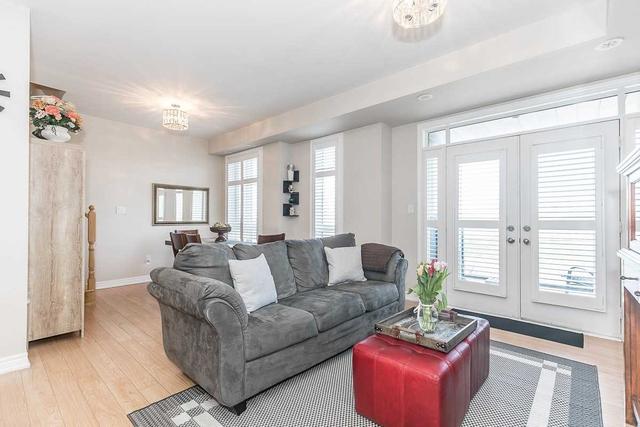 8 - 9621 Jane St, Townhouse with 2 bedrooms, 2 bathrooms and 1 parking in Vaughan ON | Image 4