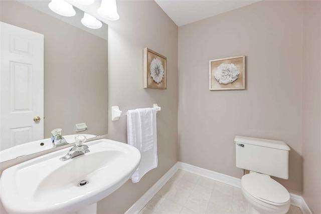71 Niagara Dr, House detached with 3 bedrooms, 4 bathrooms and 7 parking in Oshawa ON | Image 10