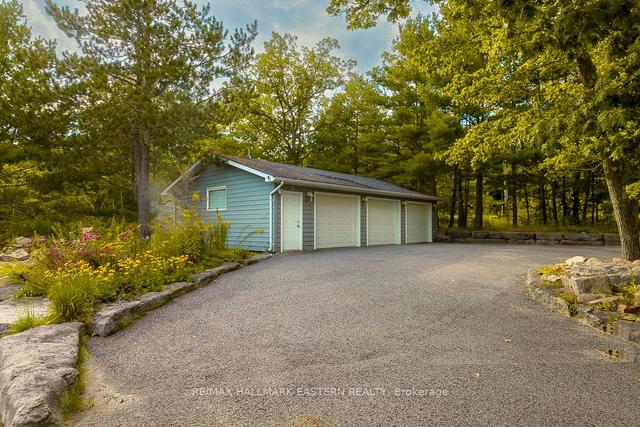 15 Oakridge Dr, House detached with 2 bedrooms, 3 bathrooms and 11 parking in North Kawartha ON | Image 22