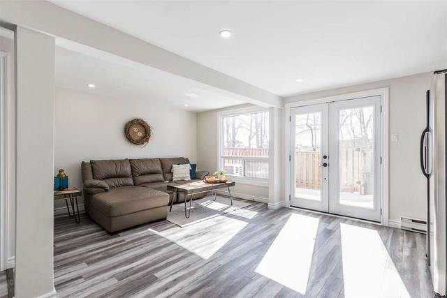 135 - 2050 Upper Middle Rd, Townhouse with 3 bedrooms, 3 bathrooms and 2 parking in Burlington ON | Image 24