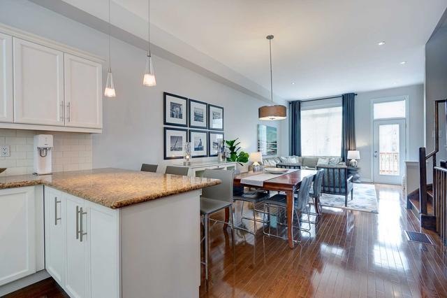 7 Tompkins Mews, House attached with 3 bedrooms, 2 bathrooms and 2 parking in Toronto ON | Image 21