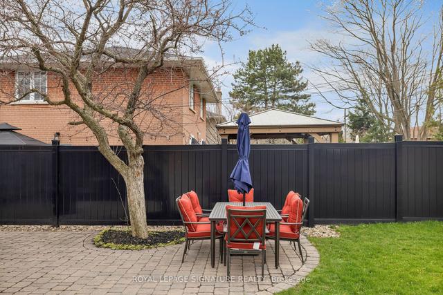 53 Merrygale Cres, House detached with 3 bedrooms, 2 bathrooms and 3 parking in Toronto ON | Image 32