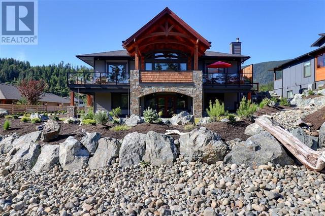 7343 Lakefront Pl, House detached with 5 bedrooms, 4 bathrooms and 10 parking in Cowichan Valley I BC | Image 1