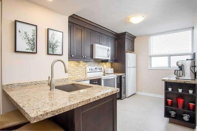 1213 - 700 Dynes Rd, Condo with 2 bedrooms, 2 bathrooms and 2 parking in Burlington ON | Image 35
