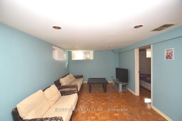 180 Cocksfield Ave, House detached with 3 bedrooms, 2 bathrooms and 8 parking in Toronto ON | Image 10