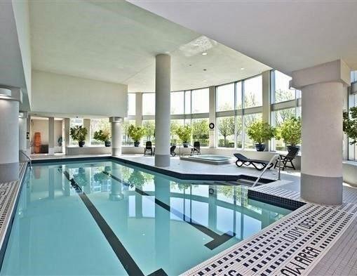 802 - 17 Barberry Pl, Condo with 2 bedrooms, 2 bathrooms and 1 parking in Toronto ON | Image 9