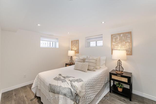 73 Fourth St, House detached with 2 bedrooms, 2 bathrooms and 1 parking in Toronto ON | Image 24
