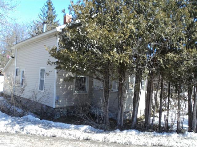 8357 County Road 169, House detached with 3 bedrooms, 1 bathrooms and 4 parking in Severn ON | Image 14