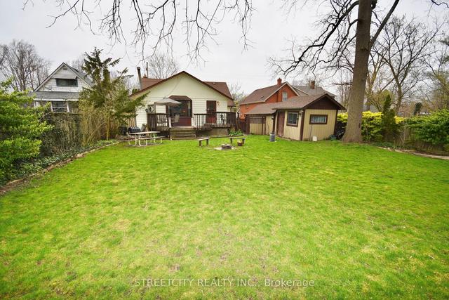 51 Elmwood Pl, House detached with 3 bedrooms, 3 bathrooms and 5 parking in London ON | Image 29