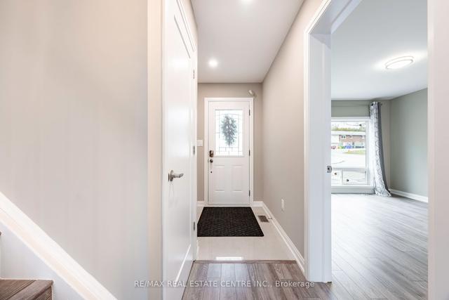19 Orange St, House semidetached with 3 bedrooms, 3 bathrooms and 4 parking in Orangeville ON | Image 36