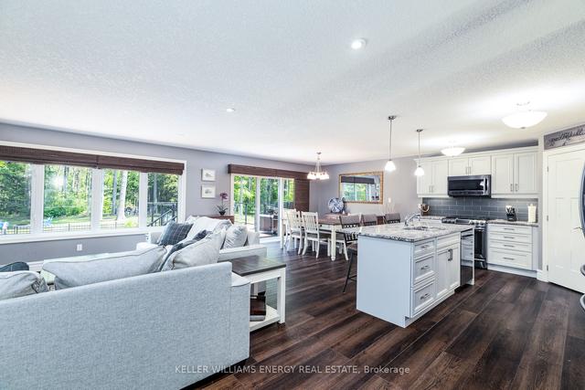 21462 Loyalist Pkwy, House detached with 4 bedrooms, 3 bathrooms and 10 parking in Prince Edward County ON | Image 36