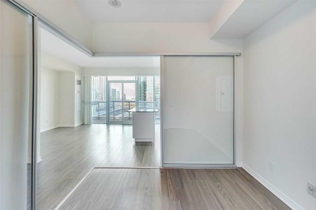 1613 - 352 Front St W, Condo with 1 bedrooms, 1 bathrooms and 0 parking in Toronto ON | Image 7
