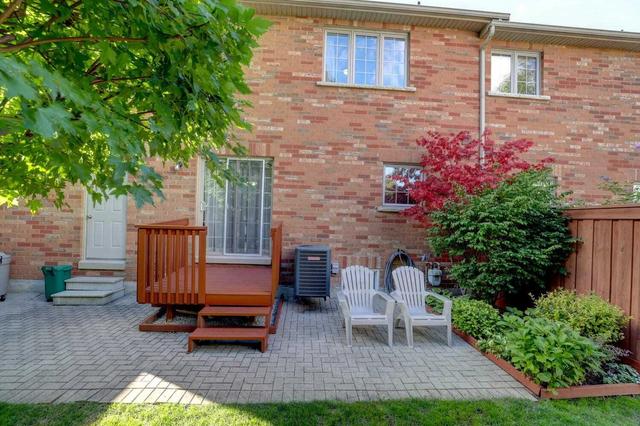 10 - 3040 Fifth Line W, Townhouse with 3 bedrooms, 3 bathrooms and 2 parking in Mississauga ON | Image 26