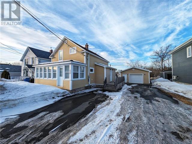 506 College St, House detached with 3 bedrooms, 1 bathrooms and null parking in Bathurst NB | Image 1