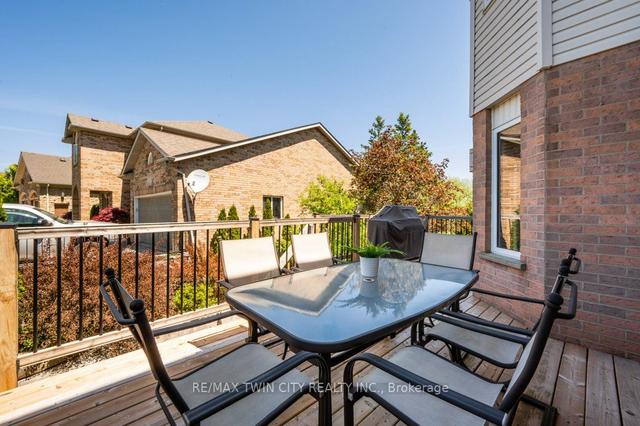 139 Daimler Dr, House detached with 5 bedrooms, 4 bathrooms and 6 parking in Kitchener ON | Image 21