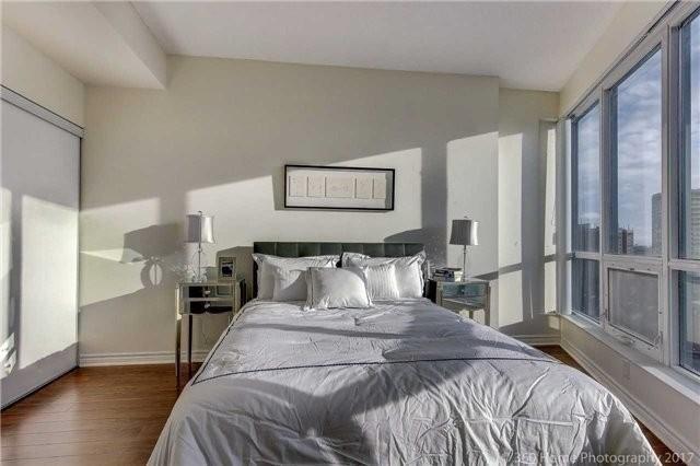 1310 - 18 Holmes Ave, Condo with 2 bedrooms, 2 bathrooms and 1 parking in Toronto ON | Image 17