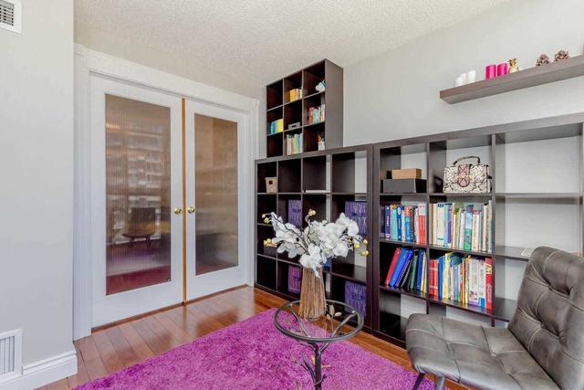856 - 24 Southport St, Condo with 1 bedrooms, 1 bathrooms and 1 parking in Toronto ON | Image 5
