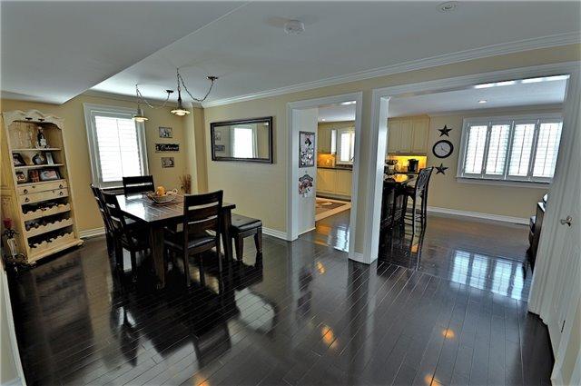 396 Oak St, House detached with 3 bedrooms, 3 bathrooms and 5 parking in Newmarket ON | Image 6