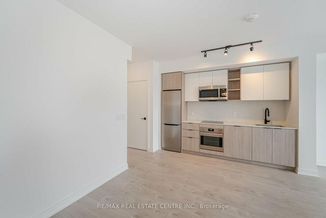 2606 - 36 Zorra St, Condo with 1 bedrooms, 1 bathrooms and 1 parking in Toronto ON | Image 2