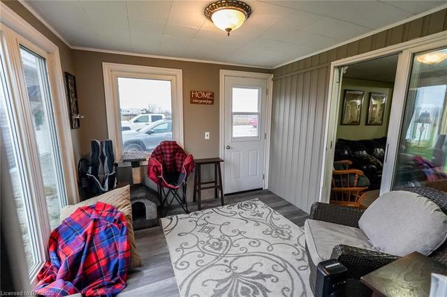 158 Red Bay Road, House detached with 3 bedrooms, 1 bathrooms and 23 parking in South Bruce Peninsula ON | Image 2