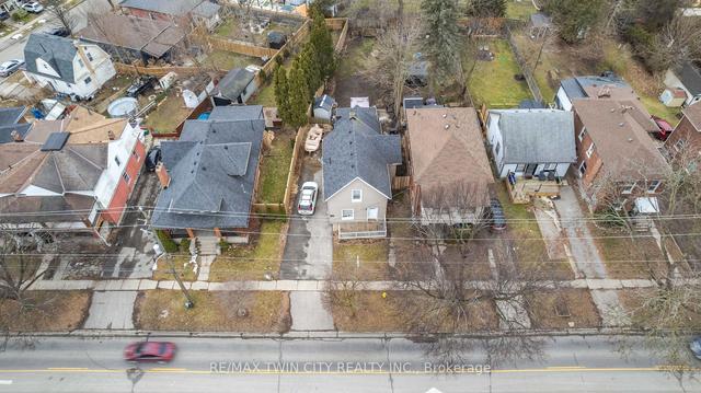 151 Erie Ave, House detached with 4 bedrooms, 2 bathrooms and 2 parking in Brantford ON | Image 11