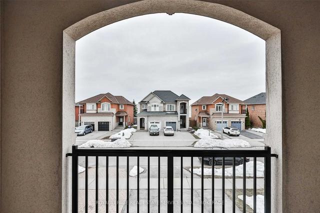 2307 Newcastle Cres, House semidetached with 1 bedrooms, 2 bathrooms and 4 parking in Oakville ON | Image 40
