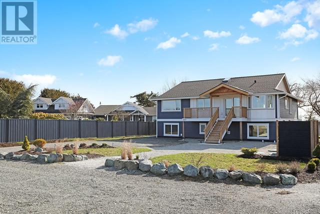 1027 Kye Bay Rd, House detached with 5 bedrooms, 5 bathrooms and 4 parking in Comox BC | Image 15
