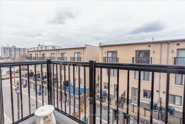 th 7 - 389 The Westway, House attached with 3 bedrooms, 2 bathrooms and 2 parking in Toronto ON | Image 26