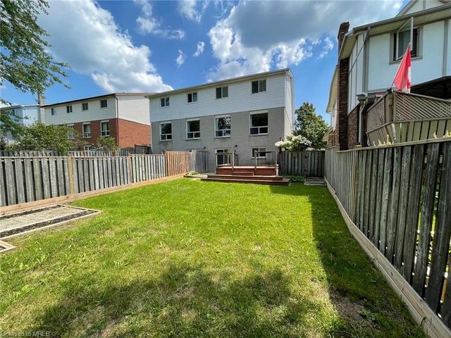 399 Burnett Avenue, House semidetached with 3 bedrooms, 2 bathrooms and 3 parking in Cambridge ON | Image 3