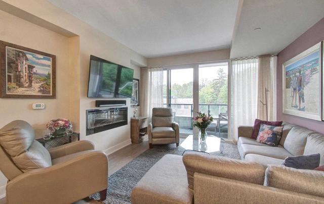 205 - 3018 Yonge St, Condo with 2 bedrooms, 2 bathrooms and 3 parking in Toronto ON | Image 3