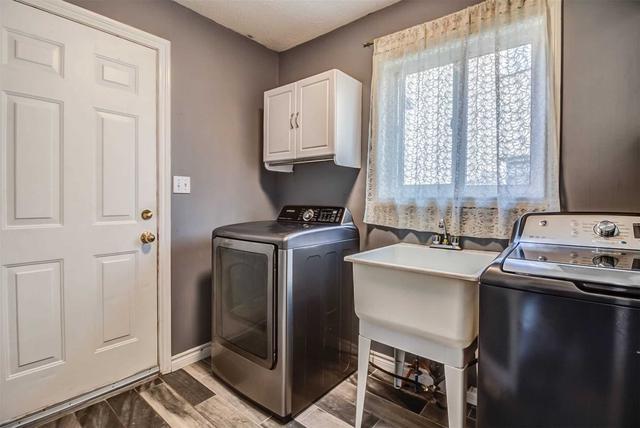 1082 Whistler Cres, House detached with 4 bedrooms, 3 bathrooms and 4 parking in Windsor ON | Image 9