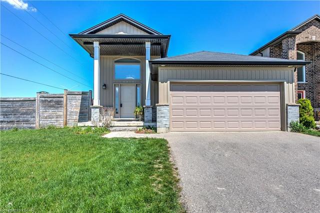 2162 North Routledge Park, House detached with 3 bedrooms, 3 bathrooms and 4 parking in London ON | Image 1