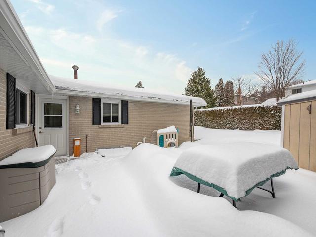 158 Orchard Heights Blvd, House detached with 3 bedrooms, 2 bathrooms and 5 parking in Aurora ON | Image 31